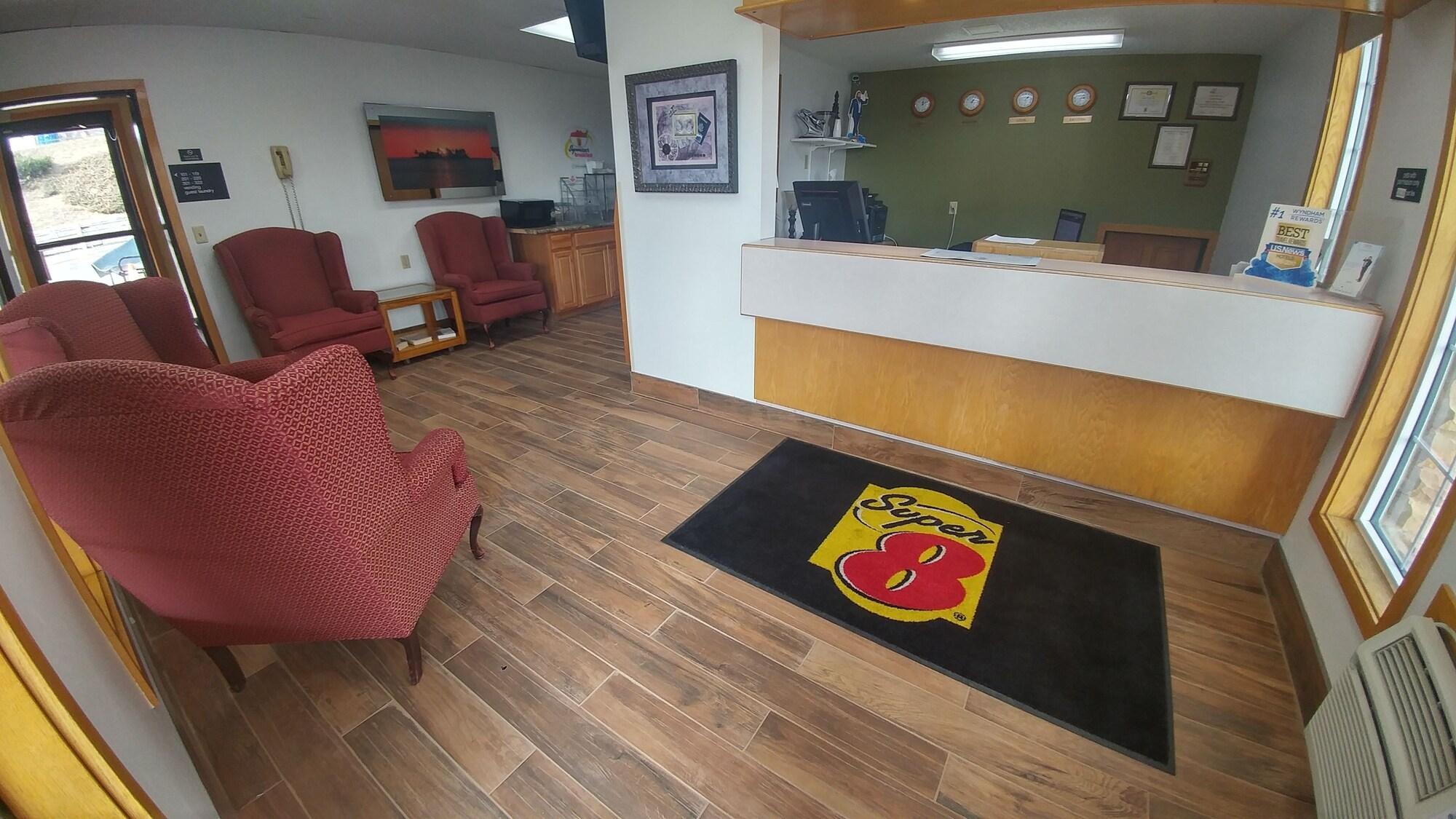 Отель Super 8 By Wyndham Minot Airport Экстерьер фото