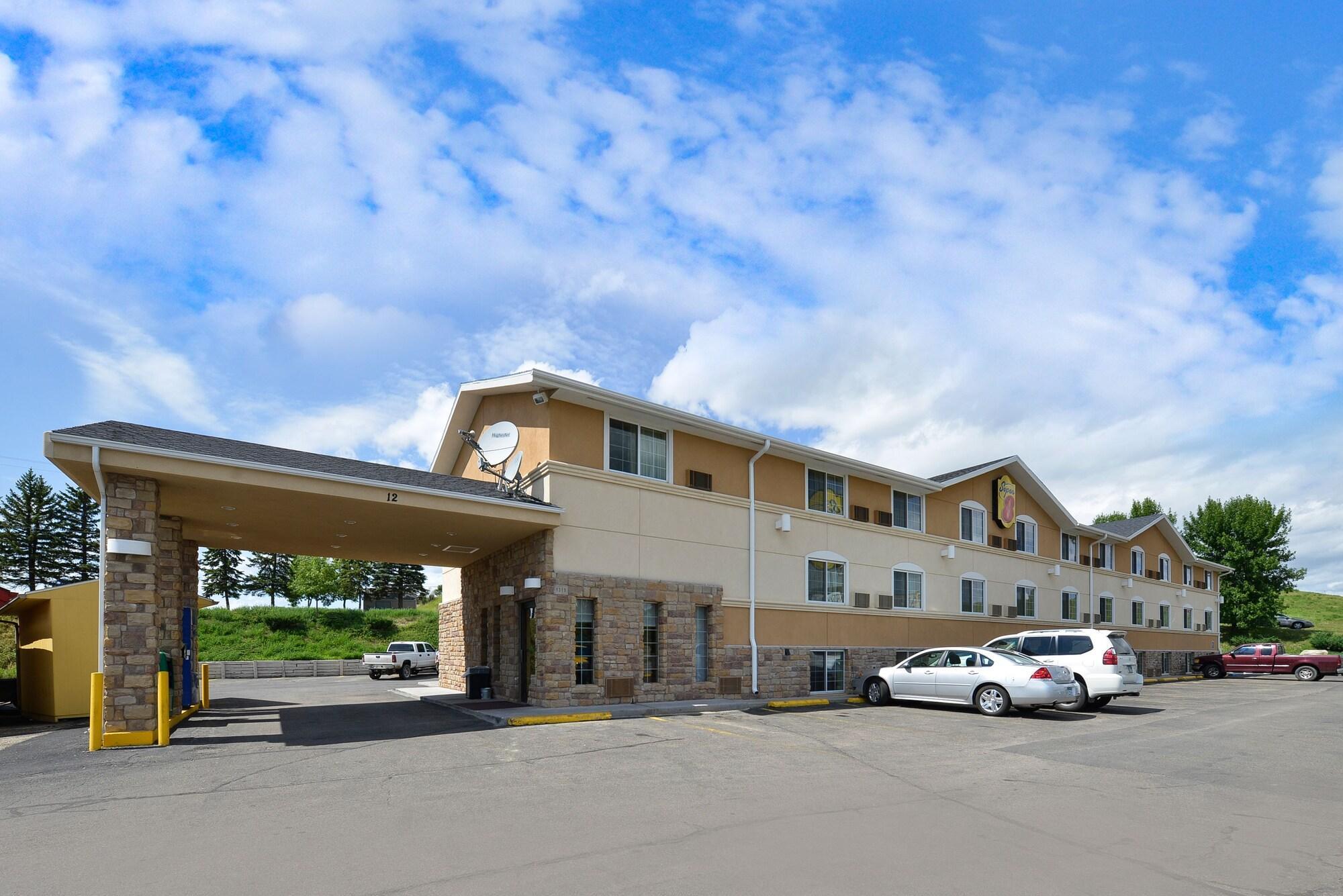 Отель Super 8 By Wyndham Minot Airport Экстерьер фото
