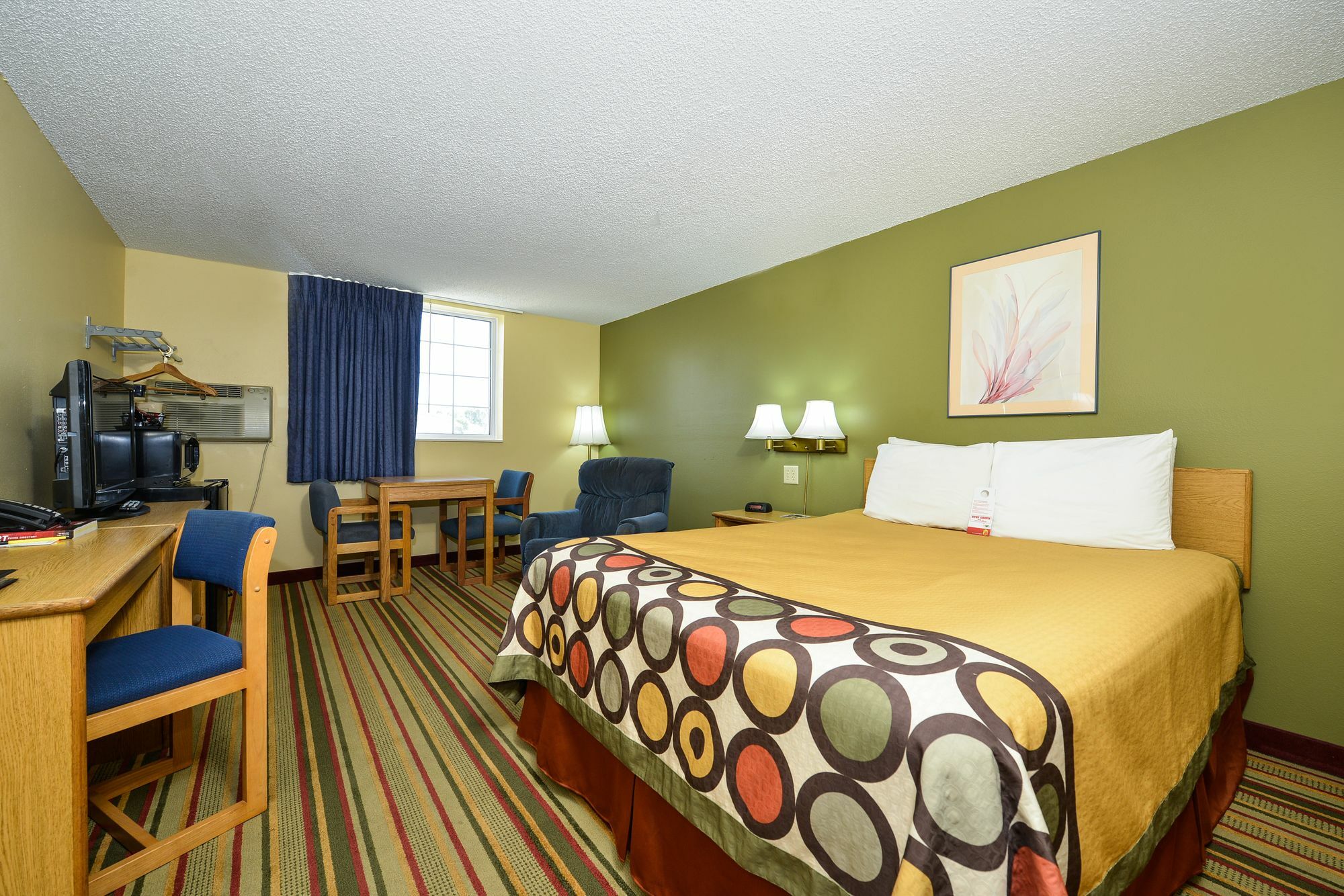 Отель Super 8 By Wyndham Minot Airport Экстерьер фото